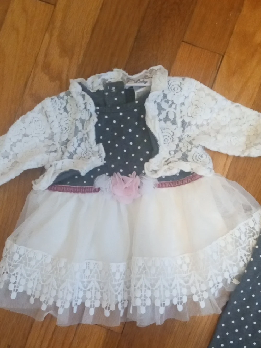 girl 6-9 month white gray tulle top with matching leggings - Picture 2 of 3